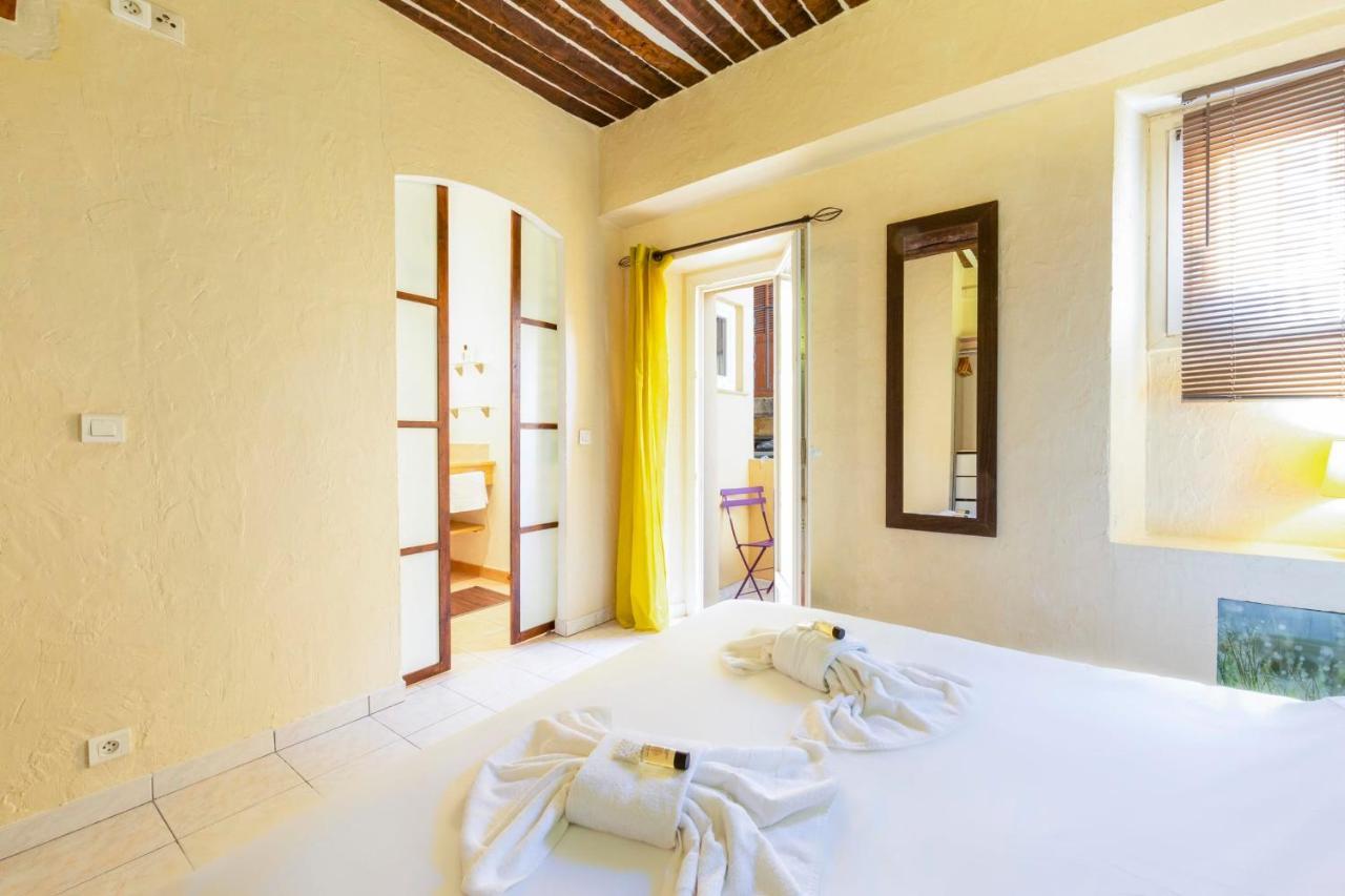Apartamento Renting Atypical One Bedroom In The Heart Of Antibes