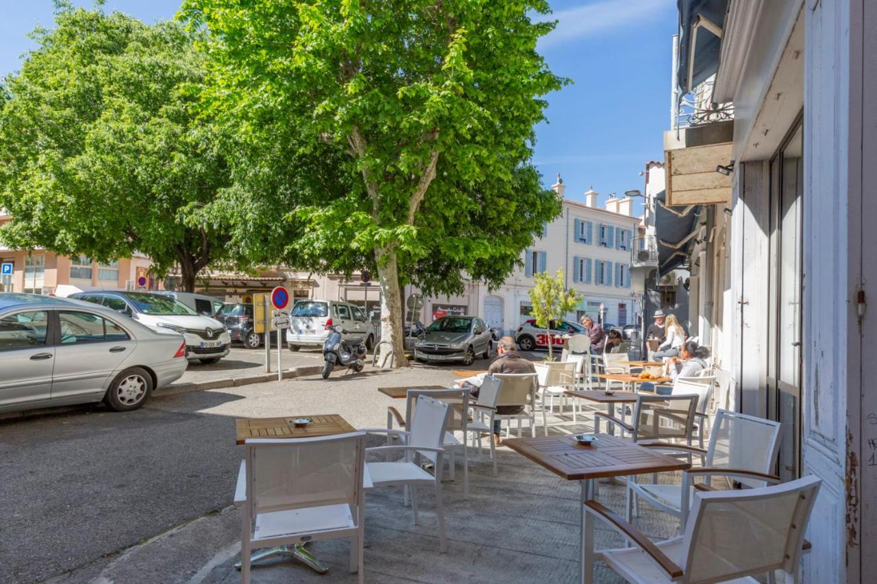 Renovated 2 Bedroom Duplex In The Center Of
