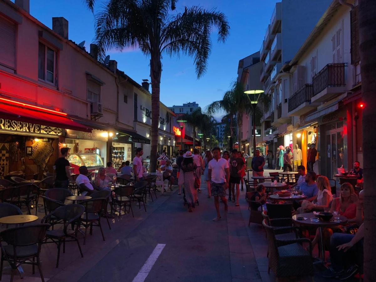 3 Pieces, Refait A Neuf, Standing, Piscine, A Pieds * Antibes