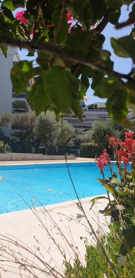 Studio/quartier Résidentiel/piscine/plages à 5min à Pied Appartement