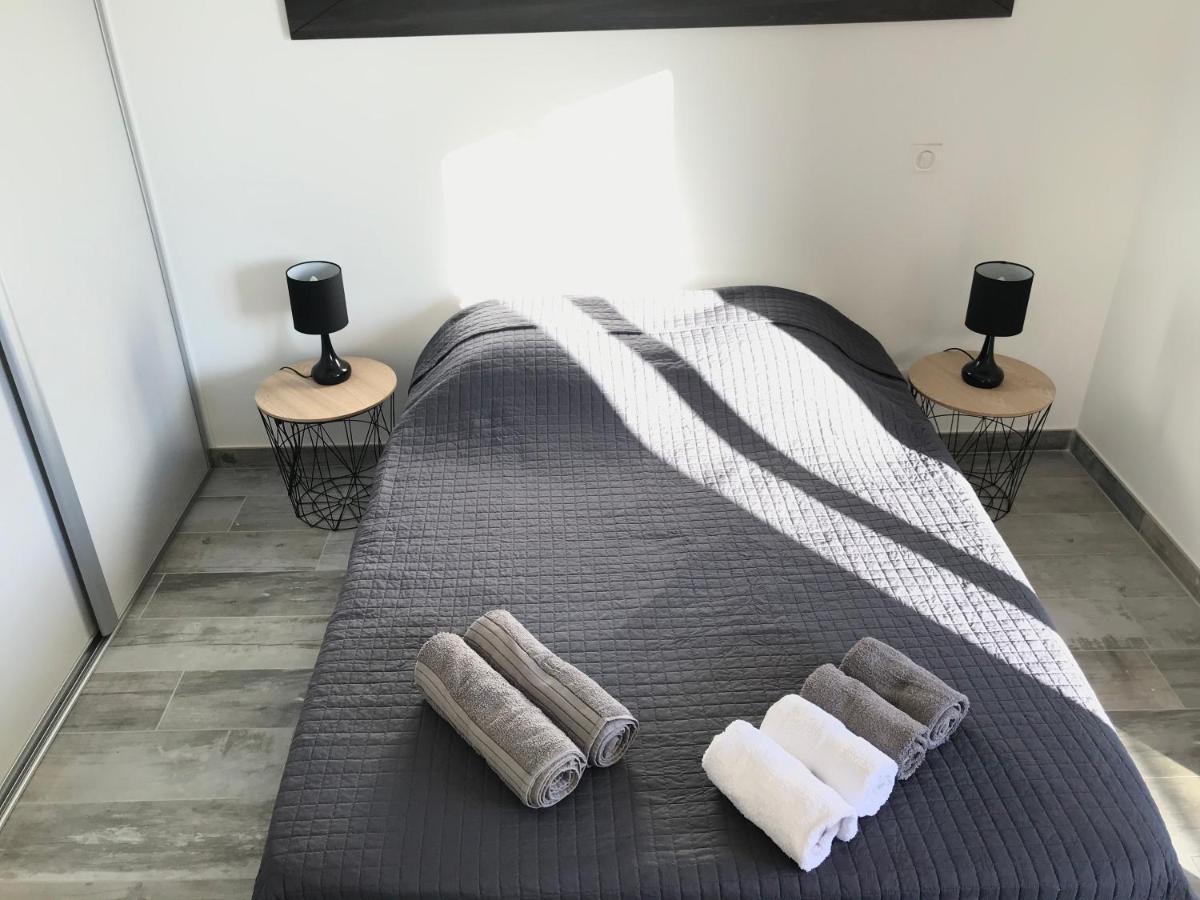 3 Pieces, Refait A Neuf, Standing, Piscine, A Pieds Apartment *