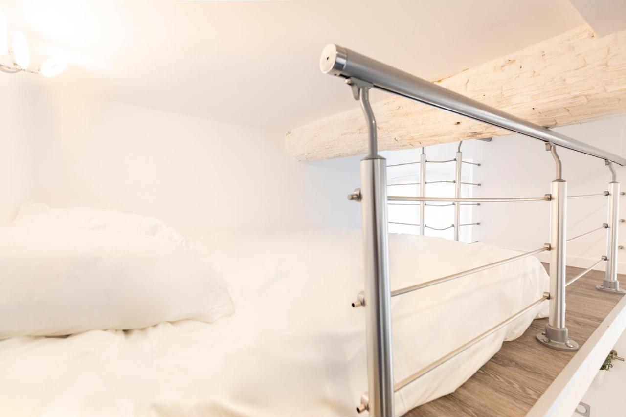 Le Vieil Apartment *