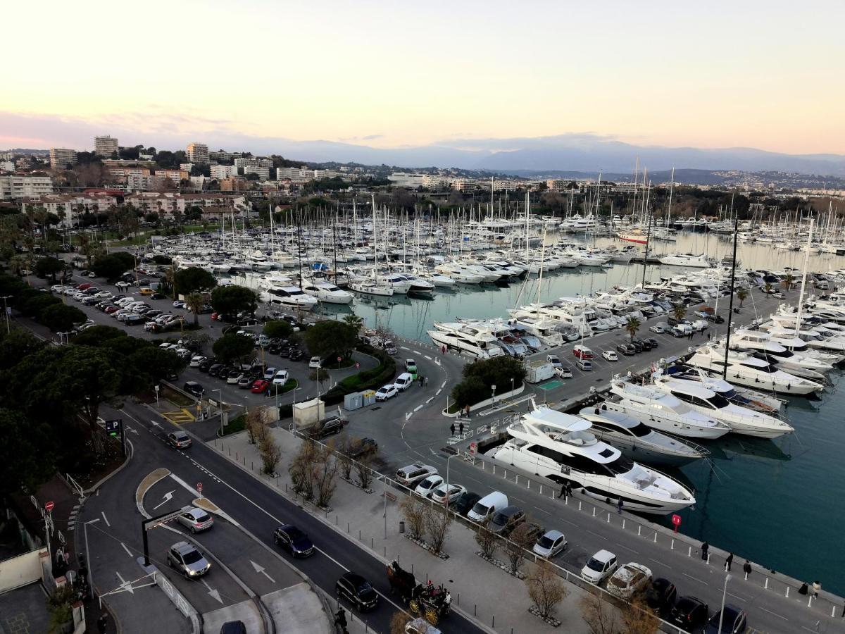 Grand 2 Pieces Renove Climatise, Vieil Antibes, Proche Port *