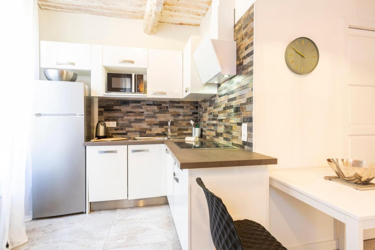 Safranier Emy 201 Apartment