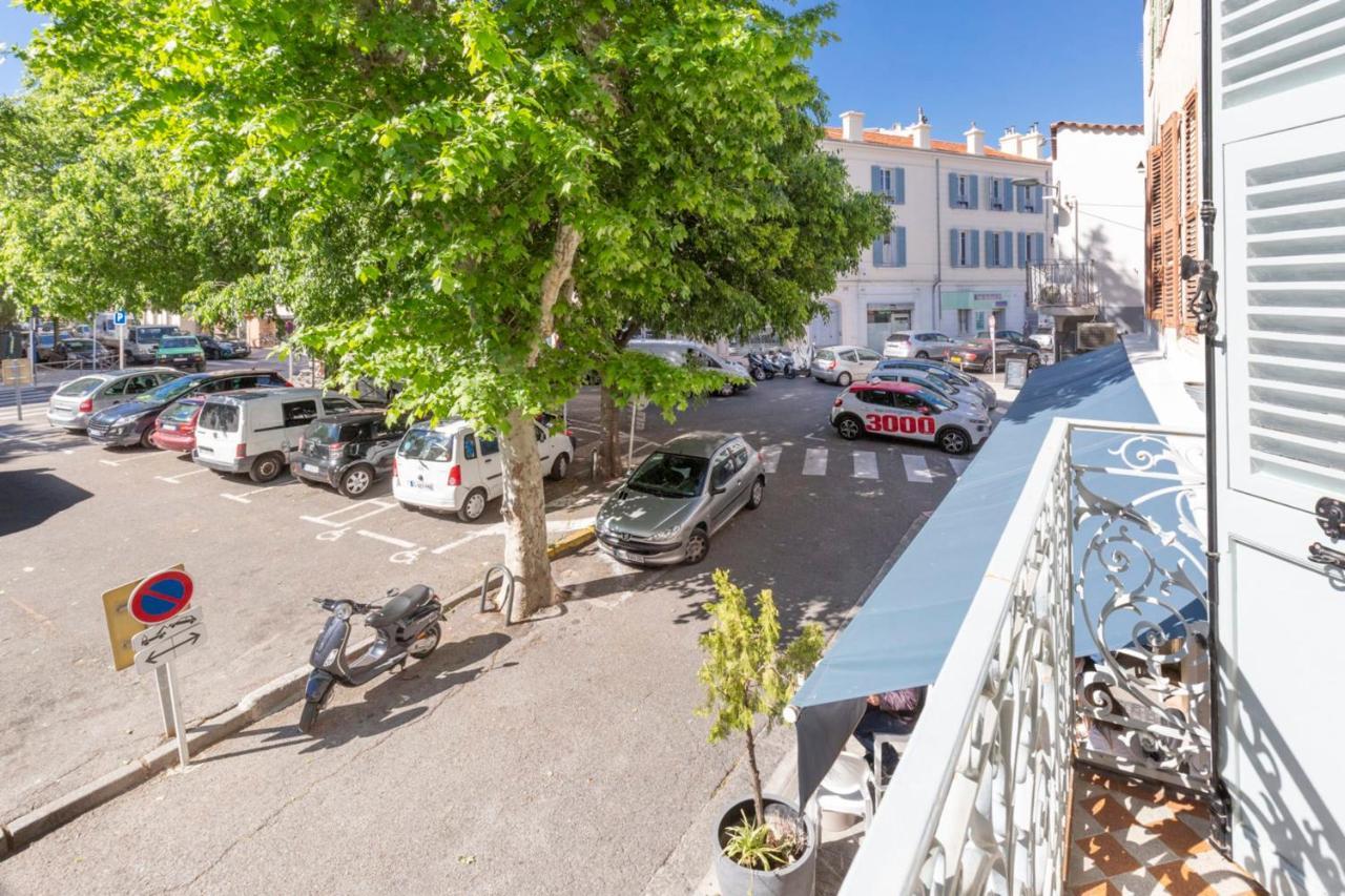 Apartment Place Amiral Barnaud