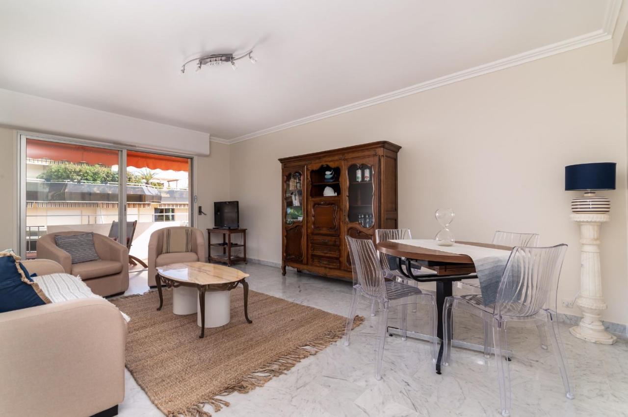 Appartement Grand T3 Juan Les Pins, 2 Balcons, Proche Plage *