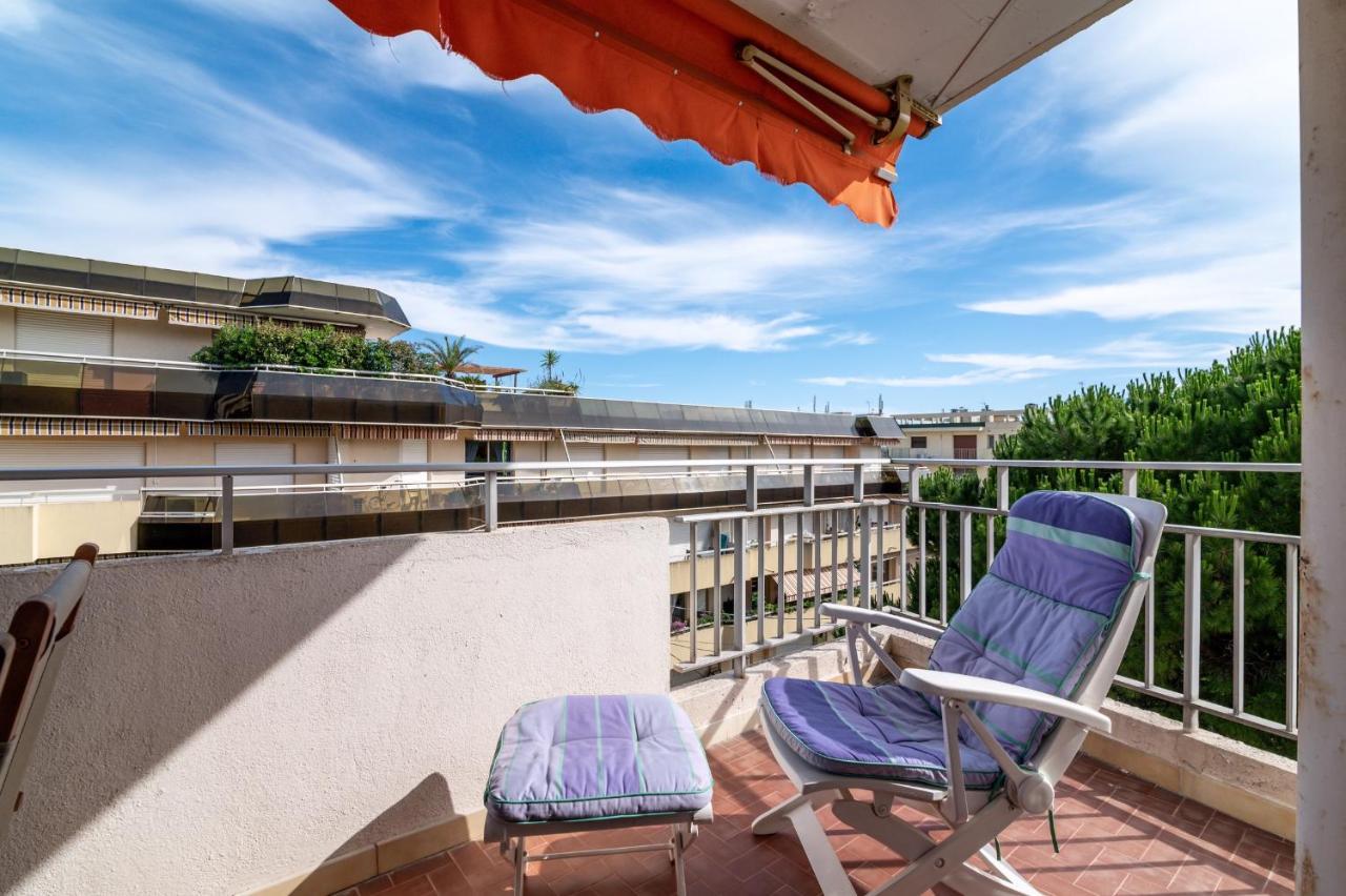 Appartement Grand T3 Juan Les Pins, 2 Balcons, Proche Plage