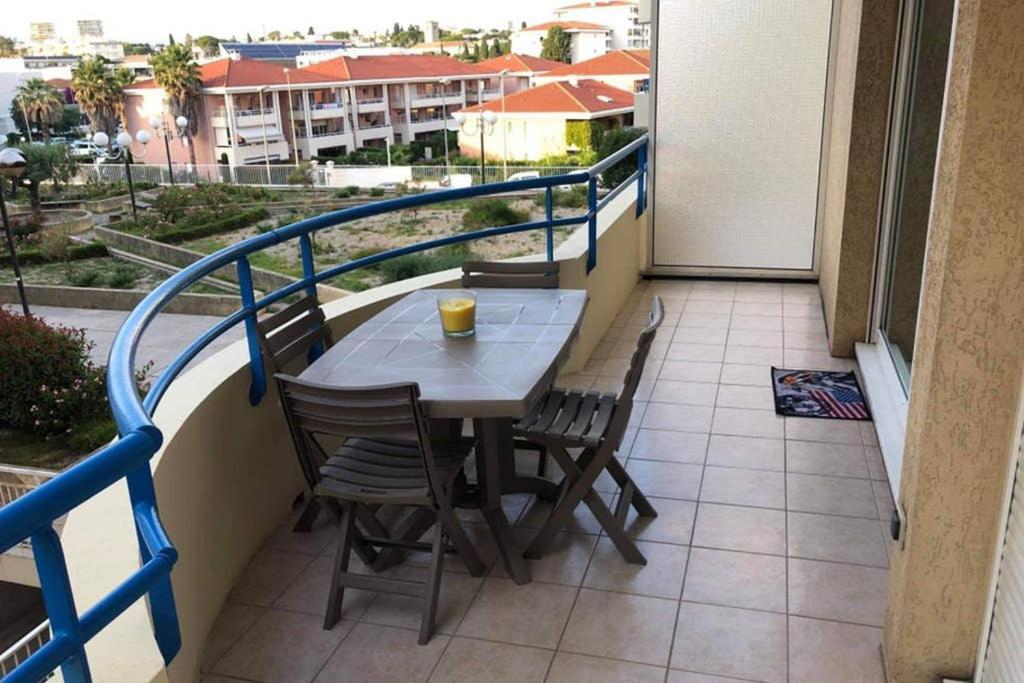 Apartamento Juan Les Pins Piscine Et A 200m Antibes