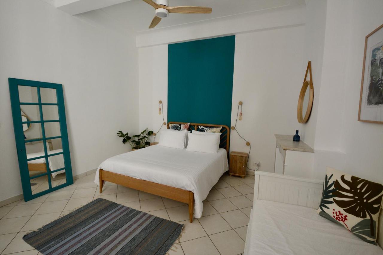 Old Town Apartment *