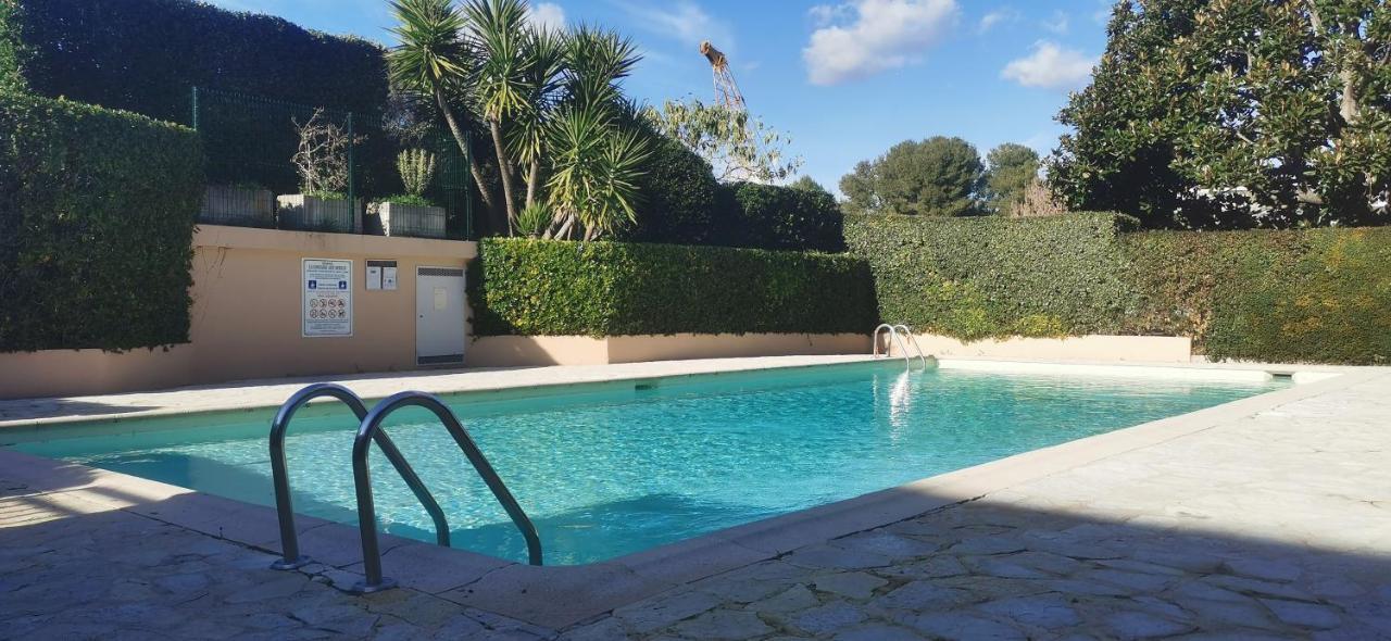 Magnifique Dans Résidence Avec Piscine * Antibes