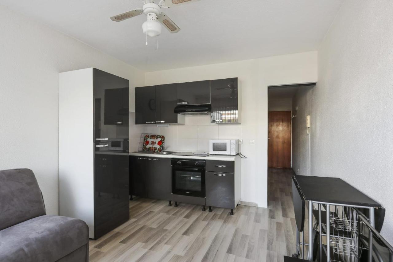Charming Flat With Pool 8 Min Away From The In - Welkeys Apartment *