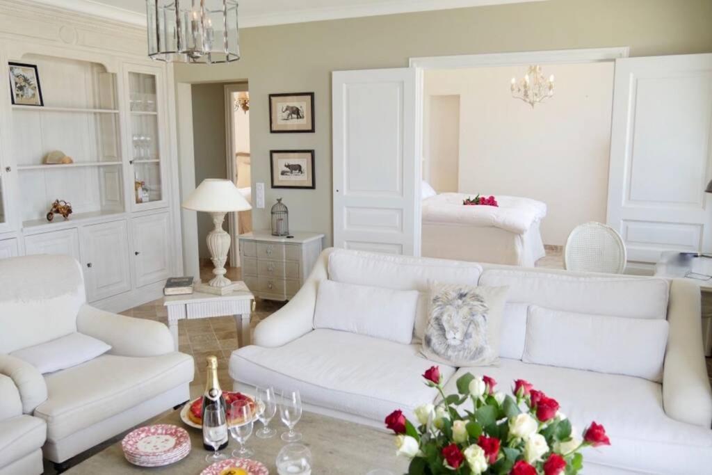 Apartment Bord De - Ac, Wifi, Chic, Sea View, 2 Minutes Walk *