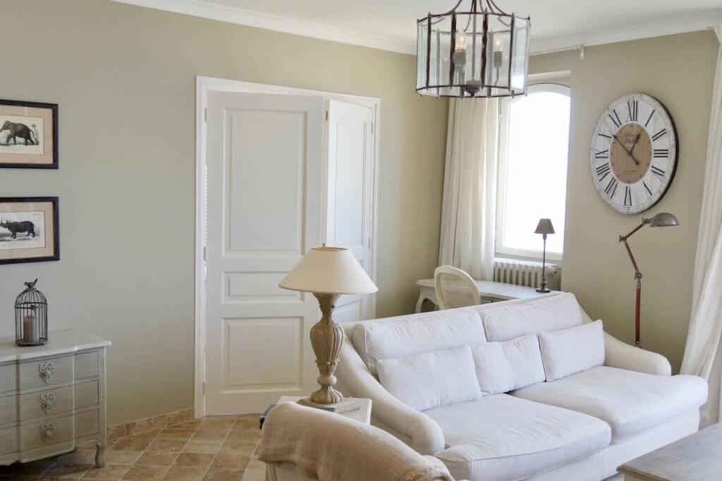 Bord De - Ac, Wifi, Chic, Sea View, 2 Minutes Walk *