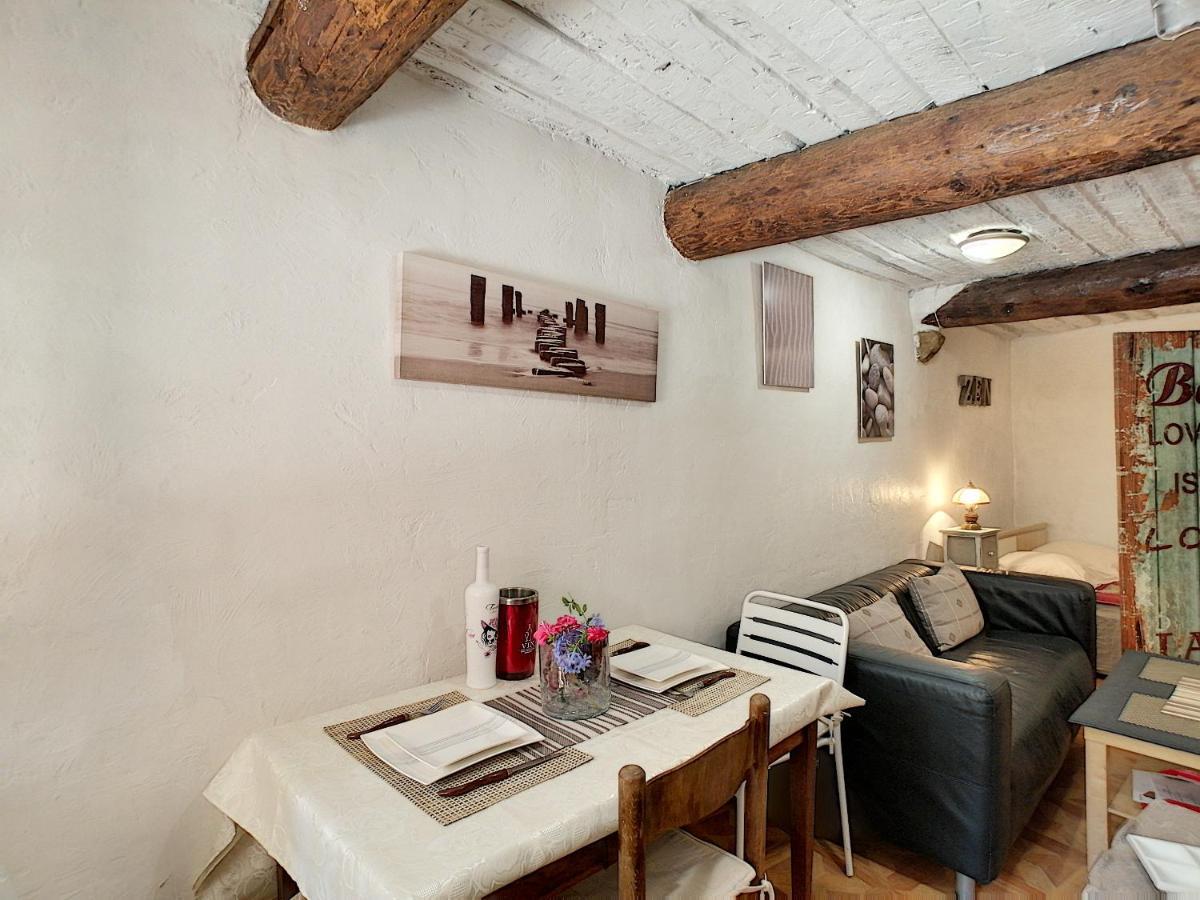 Apartment Studio Au Coeur Du Vieil 5 Mn Des Plages *