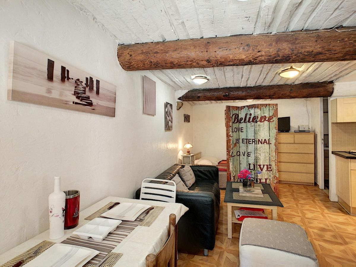 Apartment Studio Au Coeur Du Vieil 5 Mn Des Plages
