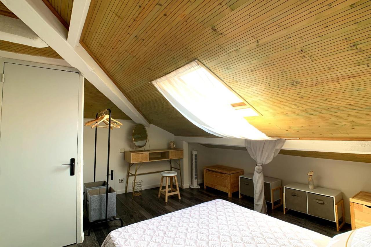 Appartement Renovated 2 Bedroom Duplex In The Center Of *