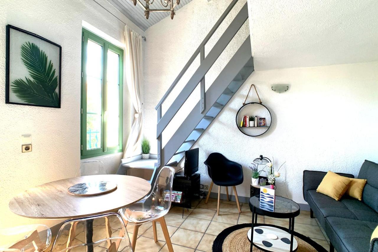 Renovated 2 Bedroom Duplex In The Center Of Appartement *