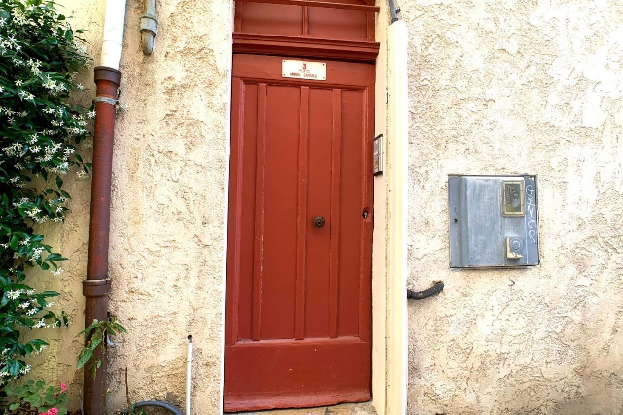 Renovated 2 Bedroom Duplex In The Center Of Appartement
