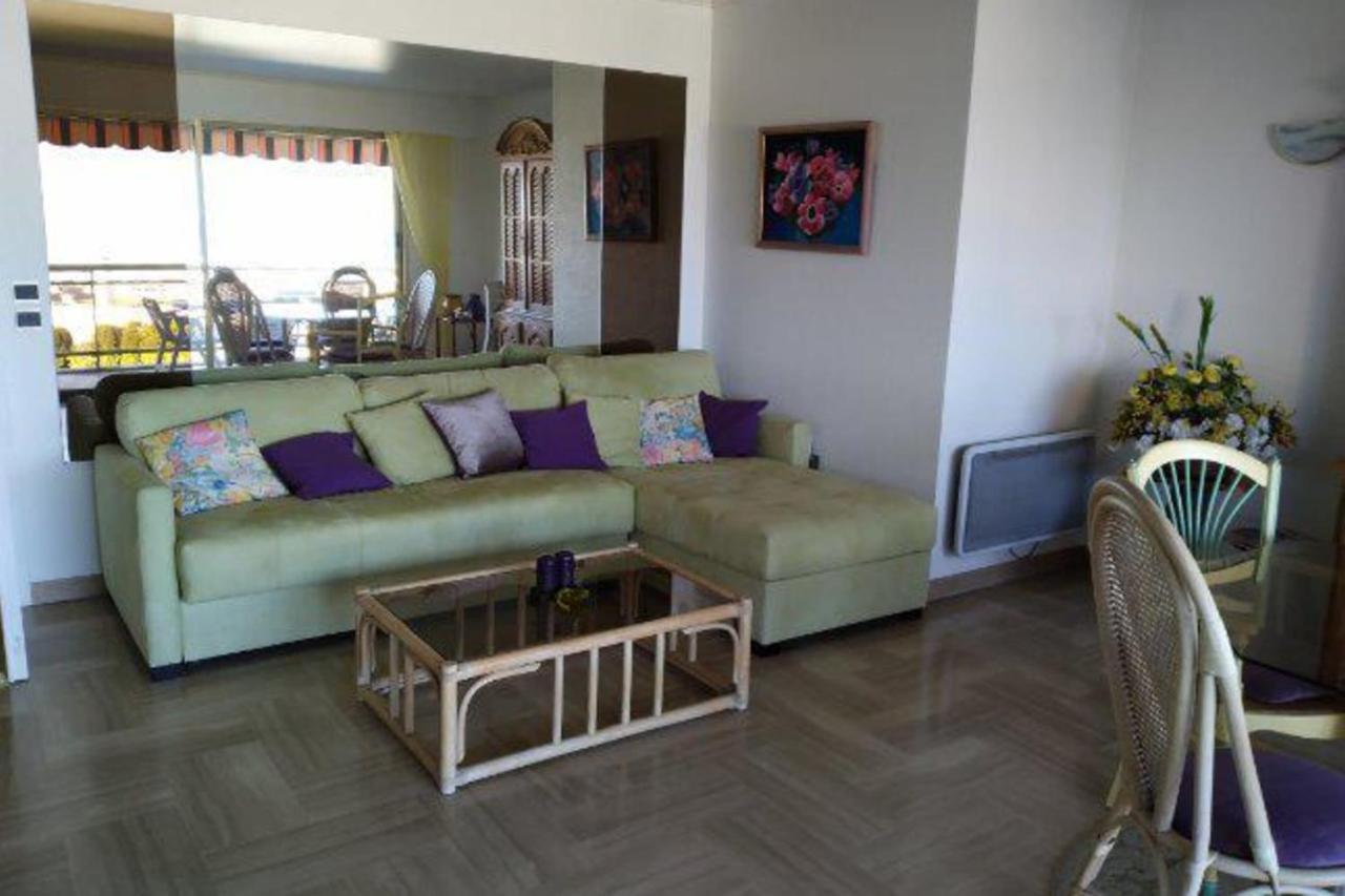 Apartment With Sea View And Swimming Pool