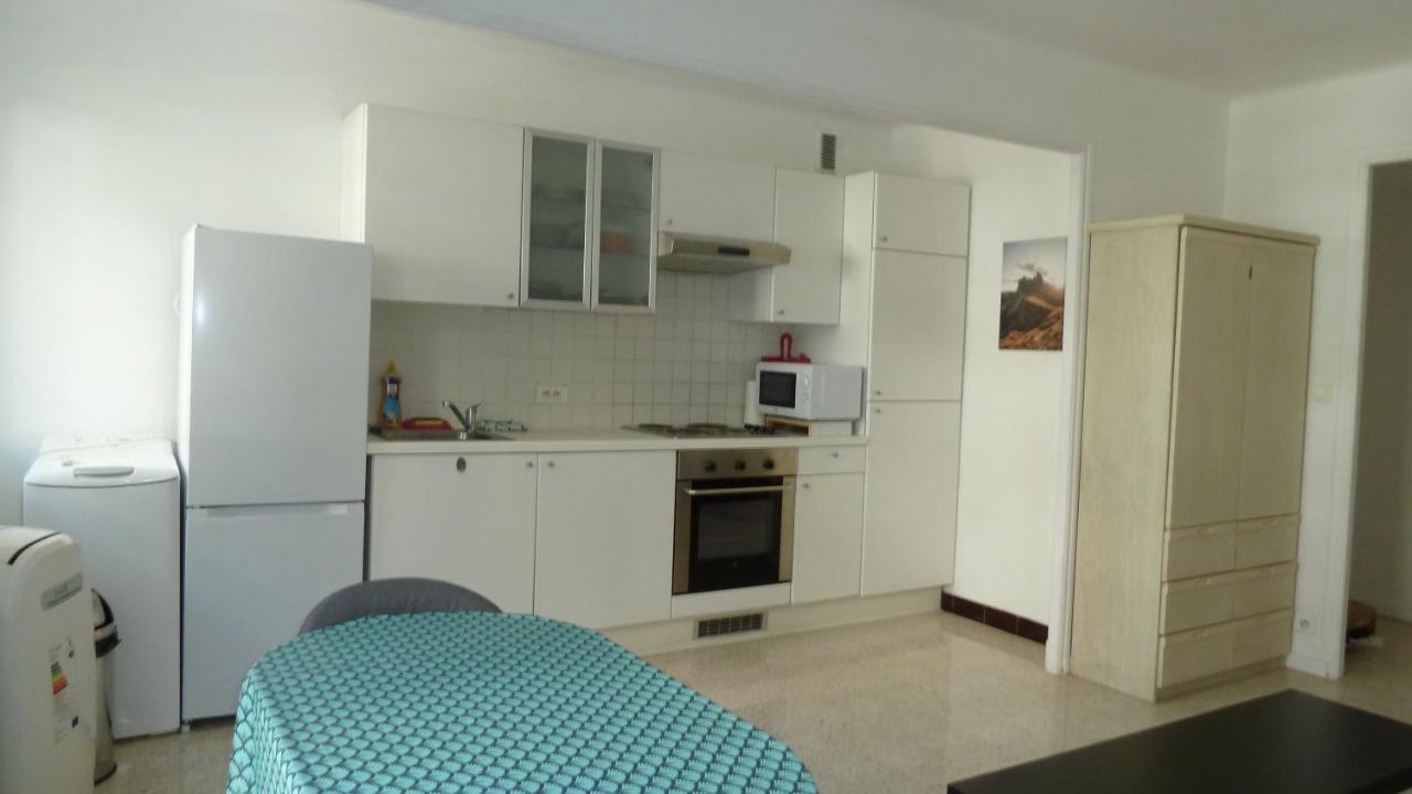 Antibes Centre Studio 27 M2 Renove * Antibes