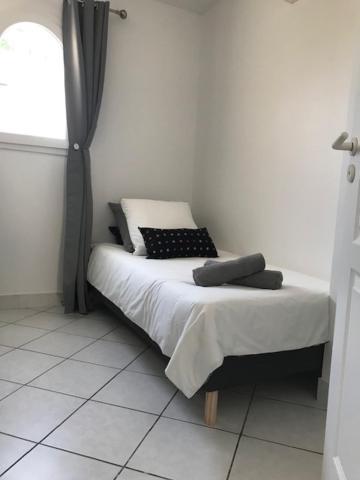 Petite Familiale Dans Quartier Residentiel - Les Muriers Antibes