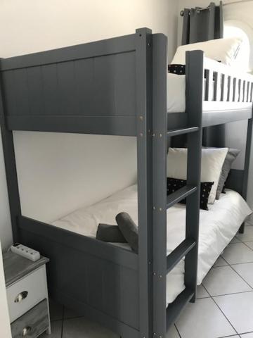 Petite Familiale Dans Quartier Residentiel - Les Muriers Holiday home *