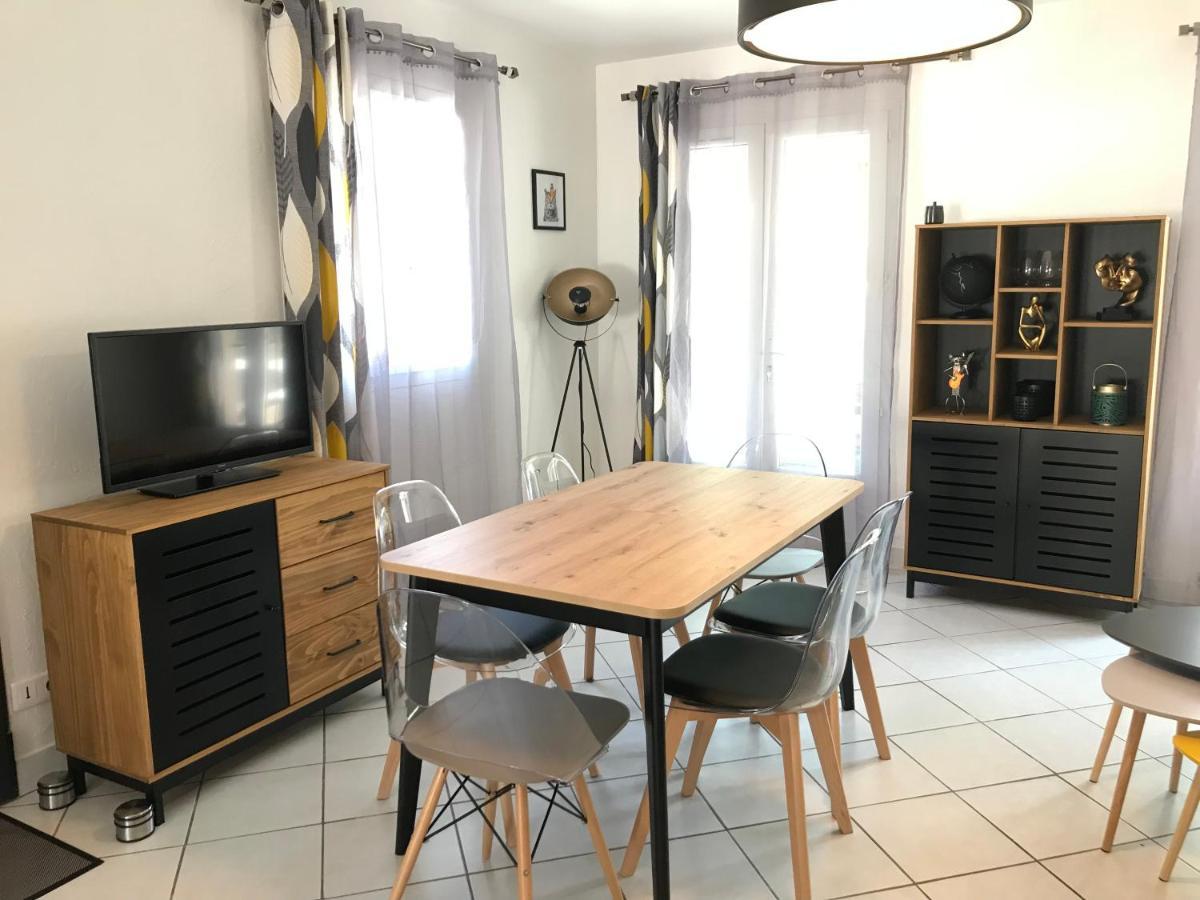 Petite Familiale Dans Quartier Residentiel - Les Muriers