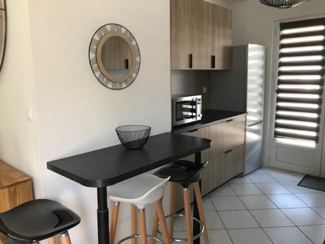 Petite Familiale Dans Quartier Residentiel - Les Muriers Holiday home Antibes