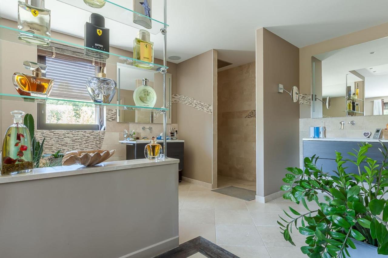 Villa In Juan-les-pins With Heated Pool *