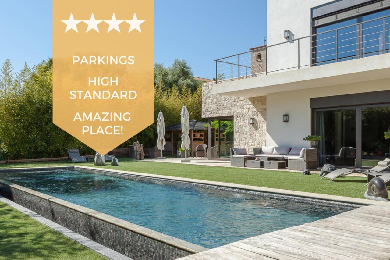 Villa In Juan-les-pins With Heated Pool