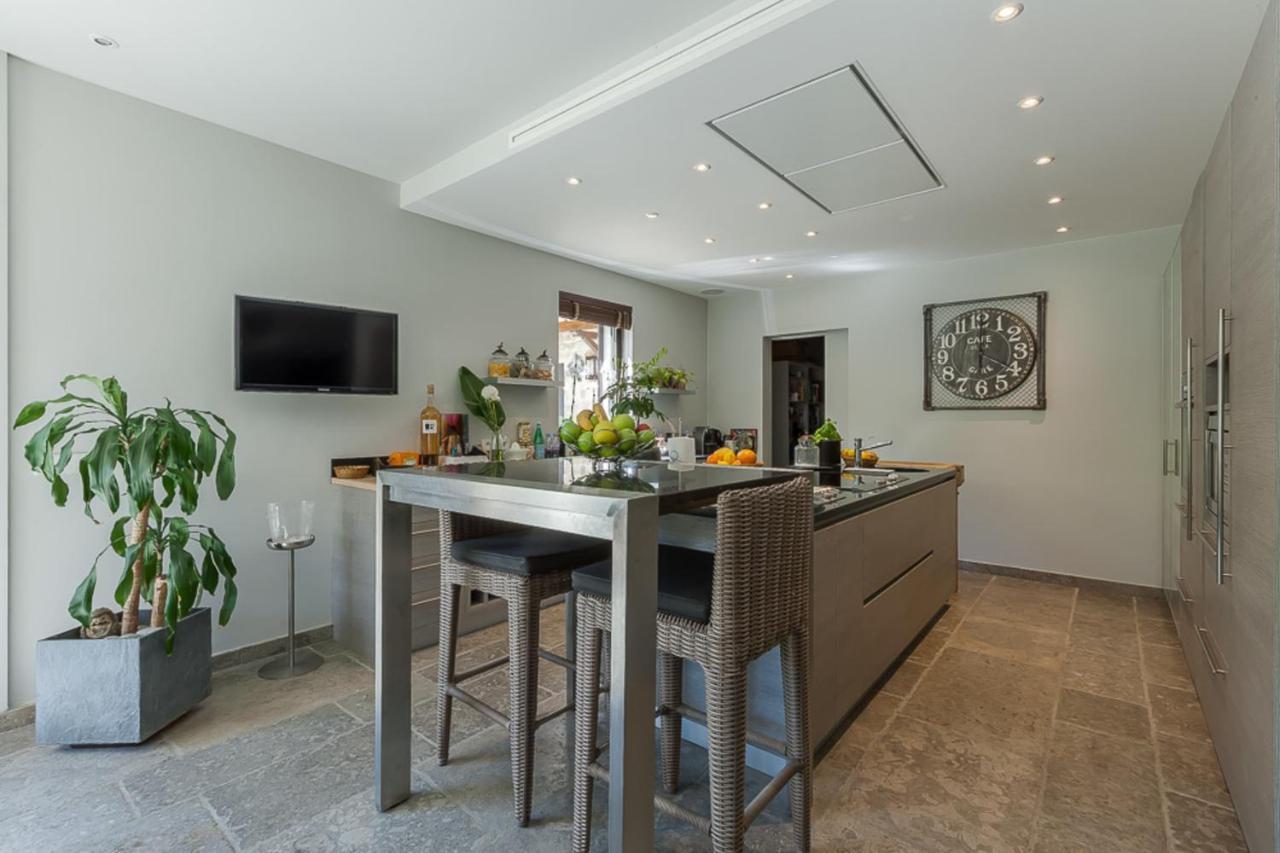 Villa In Juan-les-pins With Heated Pool Antibes