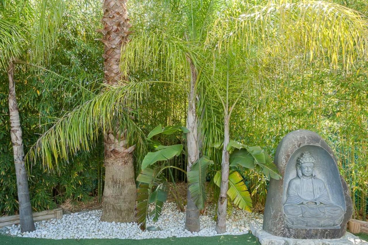 In Juan-les-pins With Heated Pool