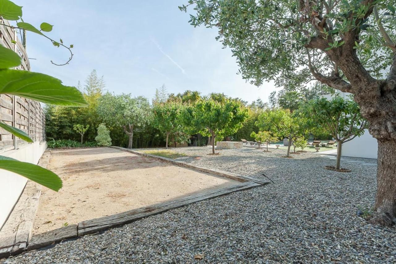 In Juan-les-pins With Heated Pool