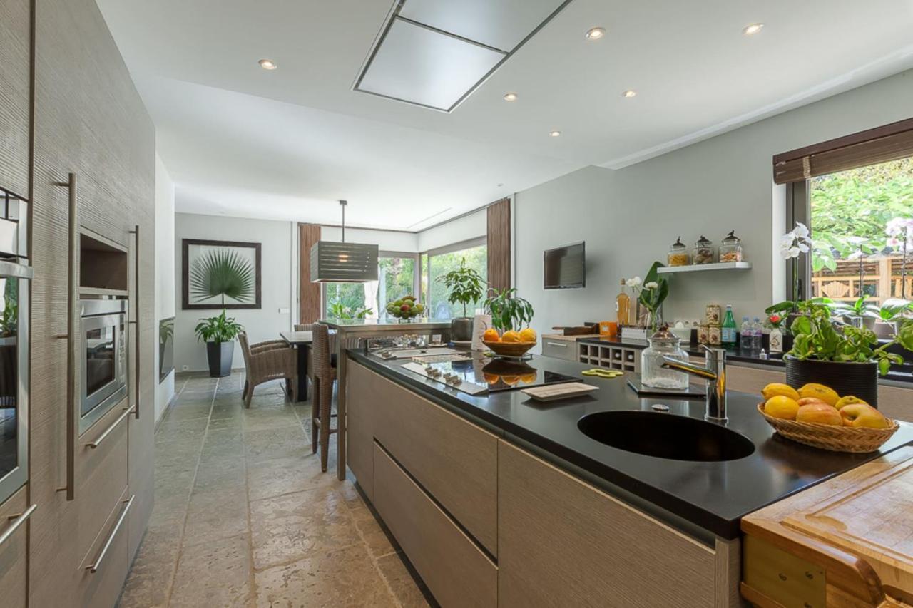 Villa In Juan-les-pins With Heated Pool *