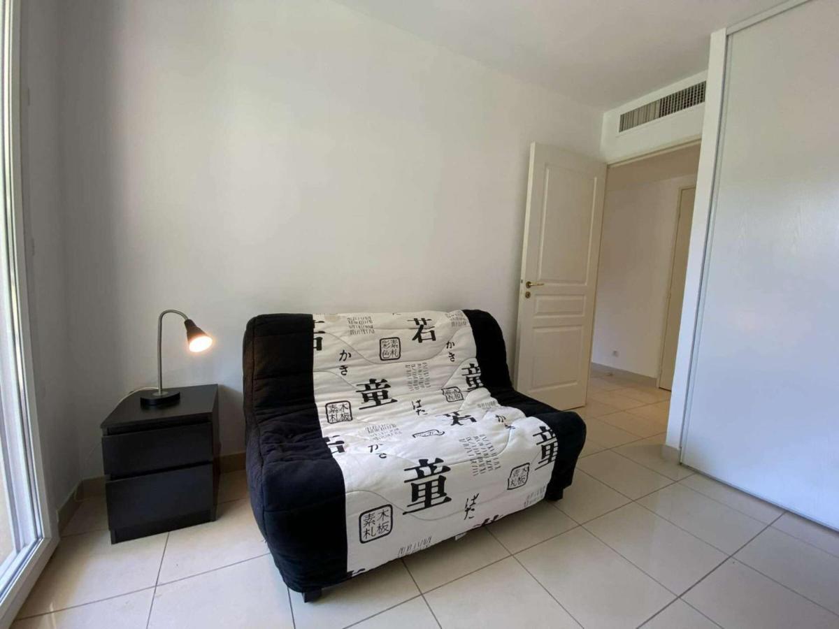 3p Avec Terrasse Et Garage, A 10min Des Plages De Juan-les-pins - Fr-1-252-171