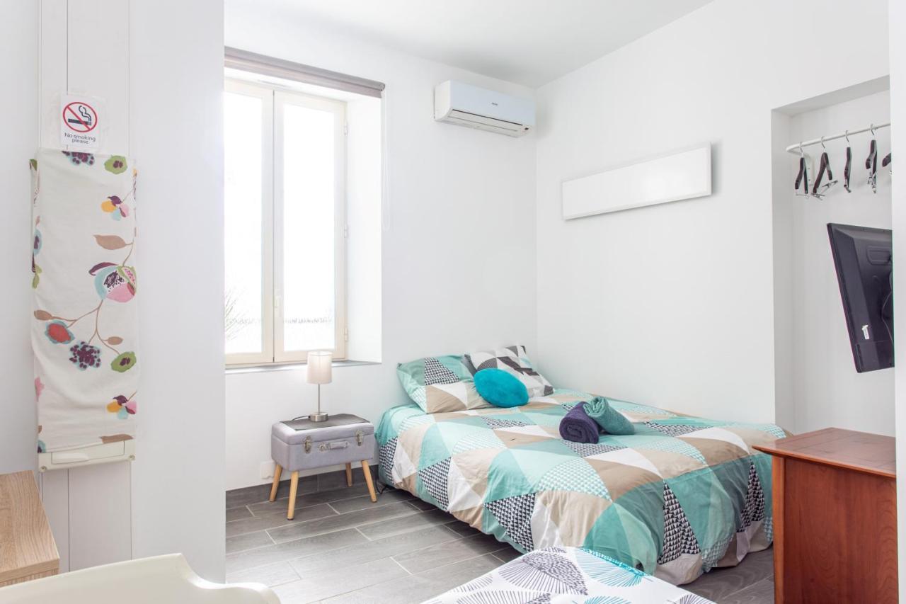 61 Place Nationale Apartment Antibes