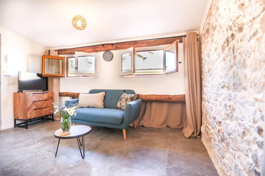 Charming Iii Apartment