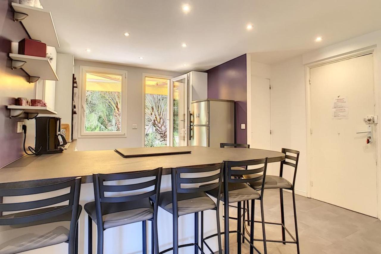 Charming Three-bed Garden 500 M From Beaches In *