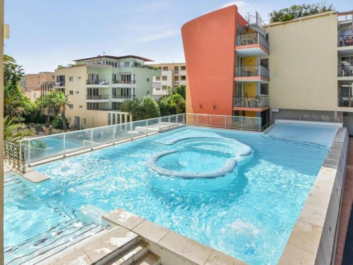 Port Prestige - Terrasse - Piscine - Parking Apartment