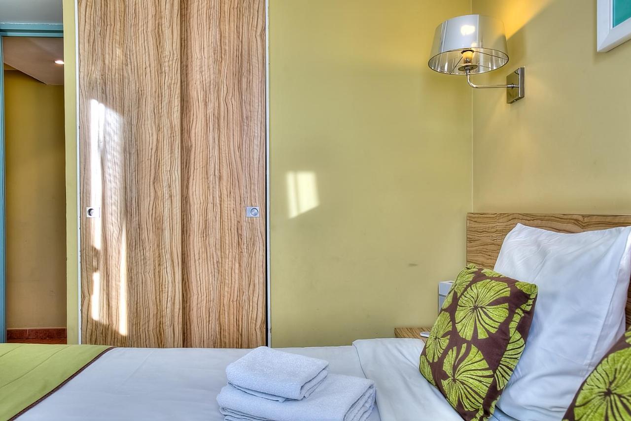 Port Prestige - Terrasse - Piscine - Parking Apartment Antibes