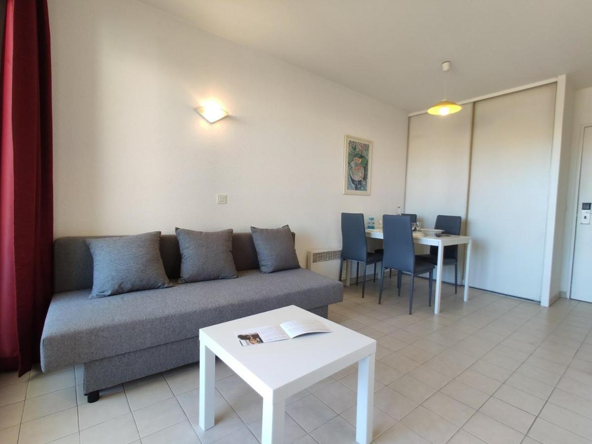 2 Pieces Avec Piscine, Terrasse Et A 400m De La Plage A - Fr-1-252-164 Apartment *