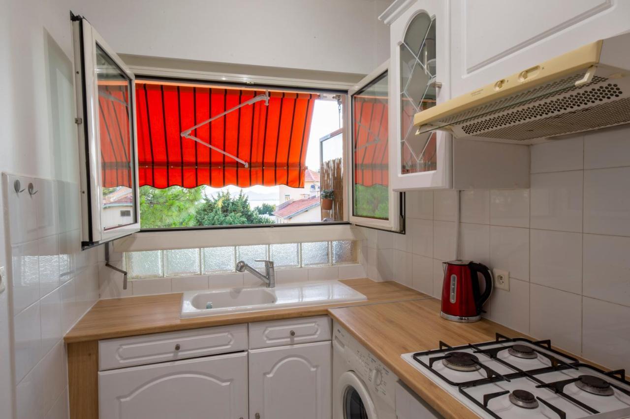 Appartement Joli Studio Climatisé - Terrasse Vue Mer Au Calme *