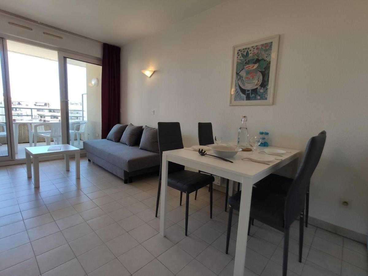 2 Pieces Avec Piscine, Terrasse Et A 400m De La Plage A - Fr-1-252-164 Antibes