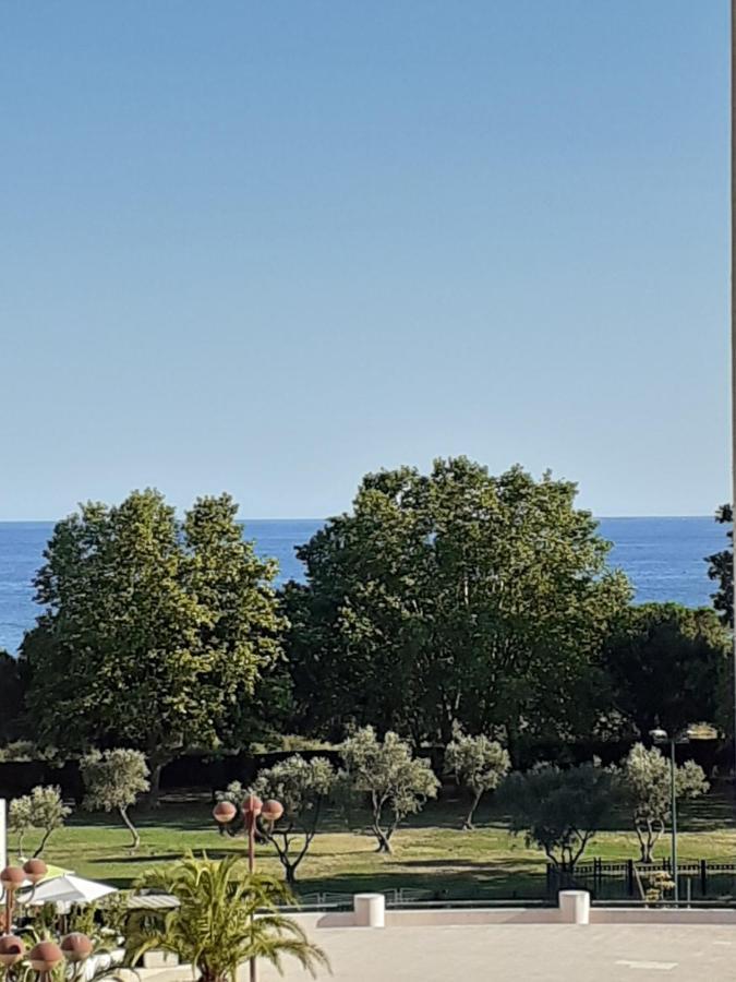 Sun And Sea 5 Min, Piscine, Parking Appartement *