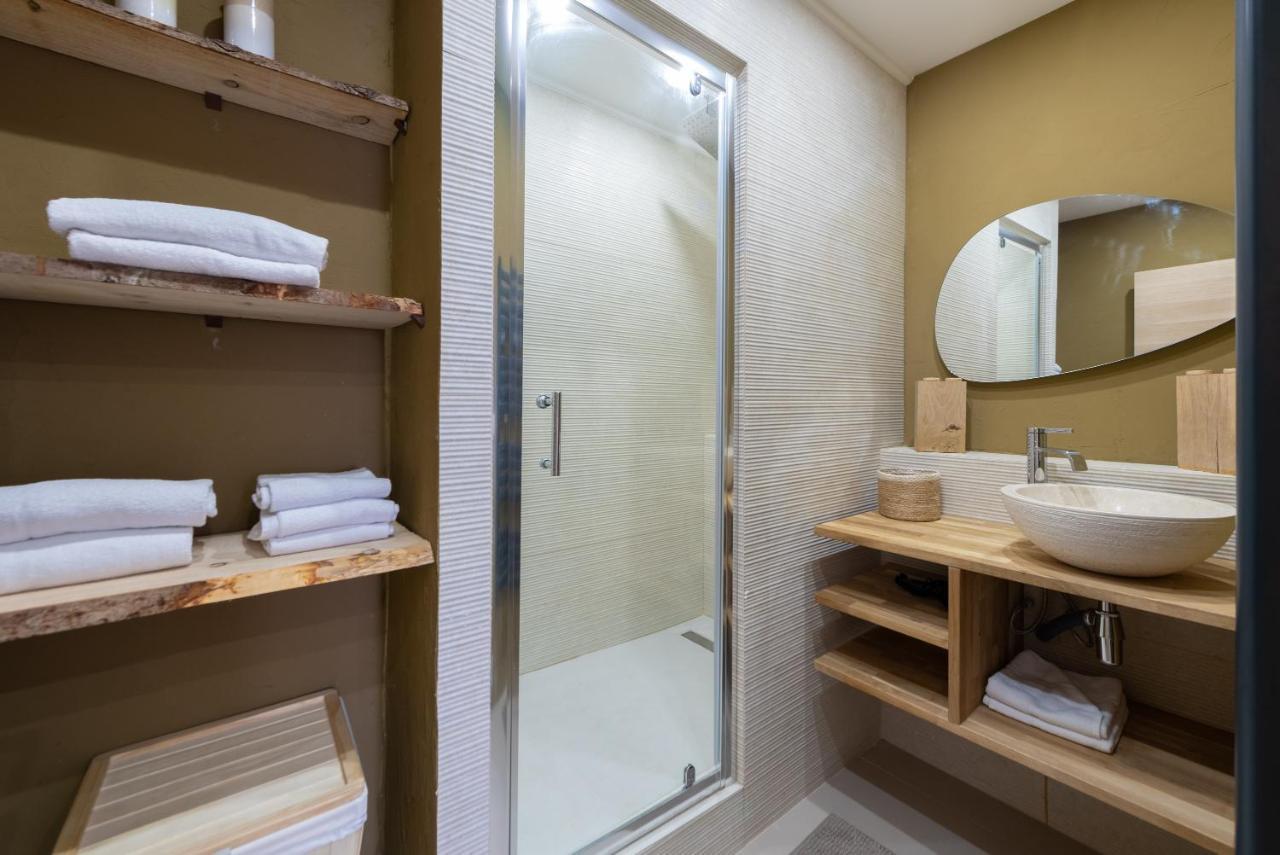 Beautiful 7p Center 250m Apartment