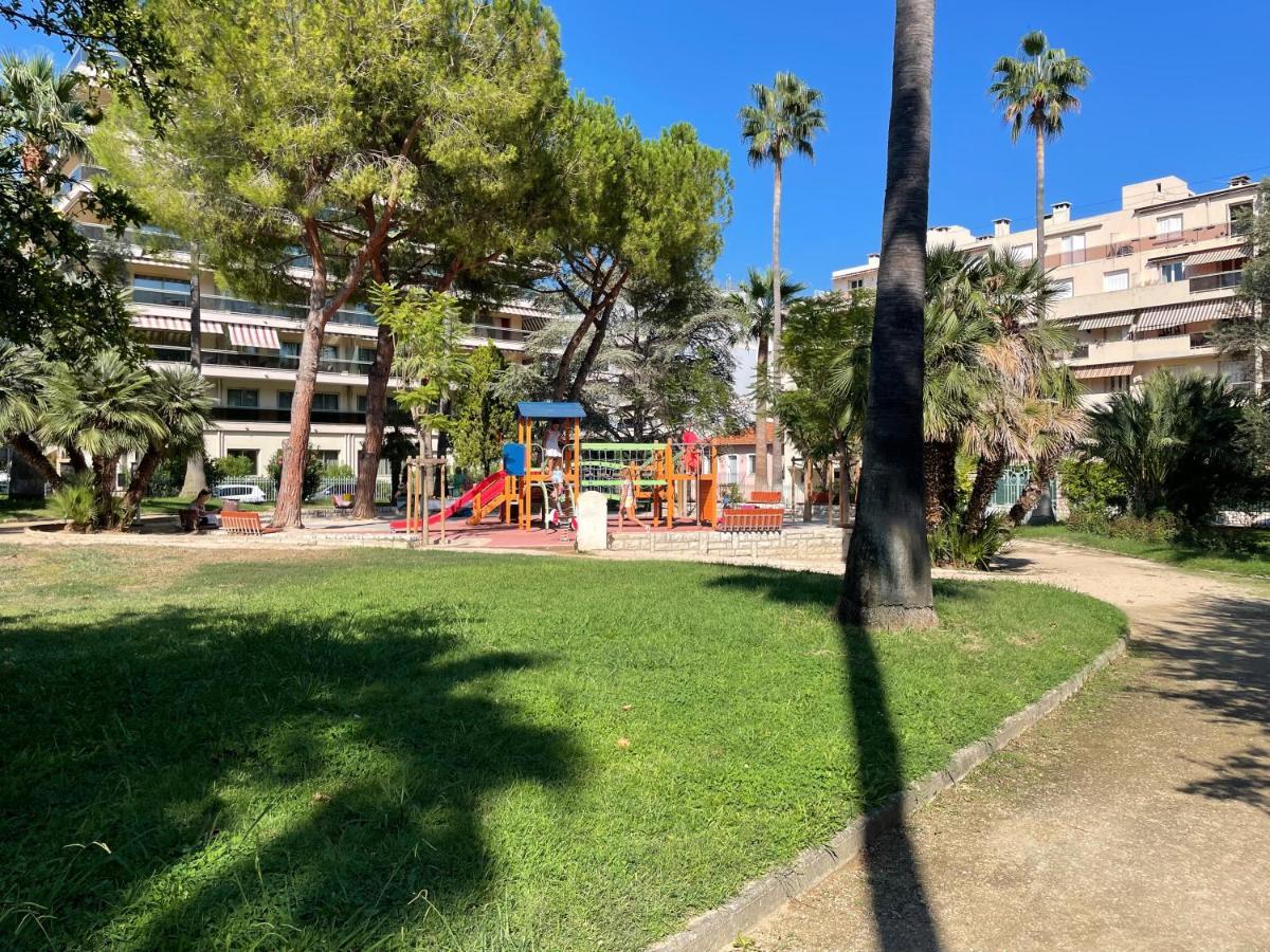 Spacieux F2 Climatisé Proche De La * Antibes