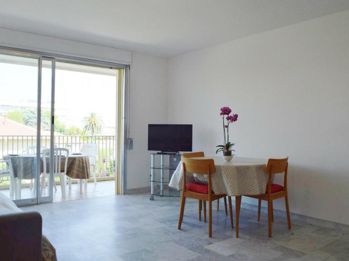 T2 A Avec Balcon, Proche - Fr-1-252-129 Apartment