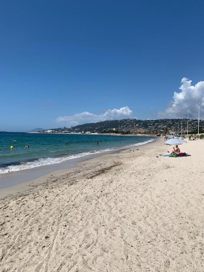 Bord De Juan Les Pins Apartment