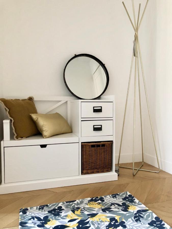Charming And Modernly Designed 2 Bedroom - Old Town Apartment