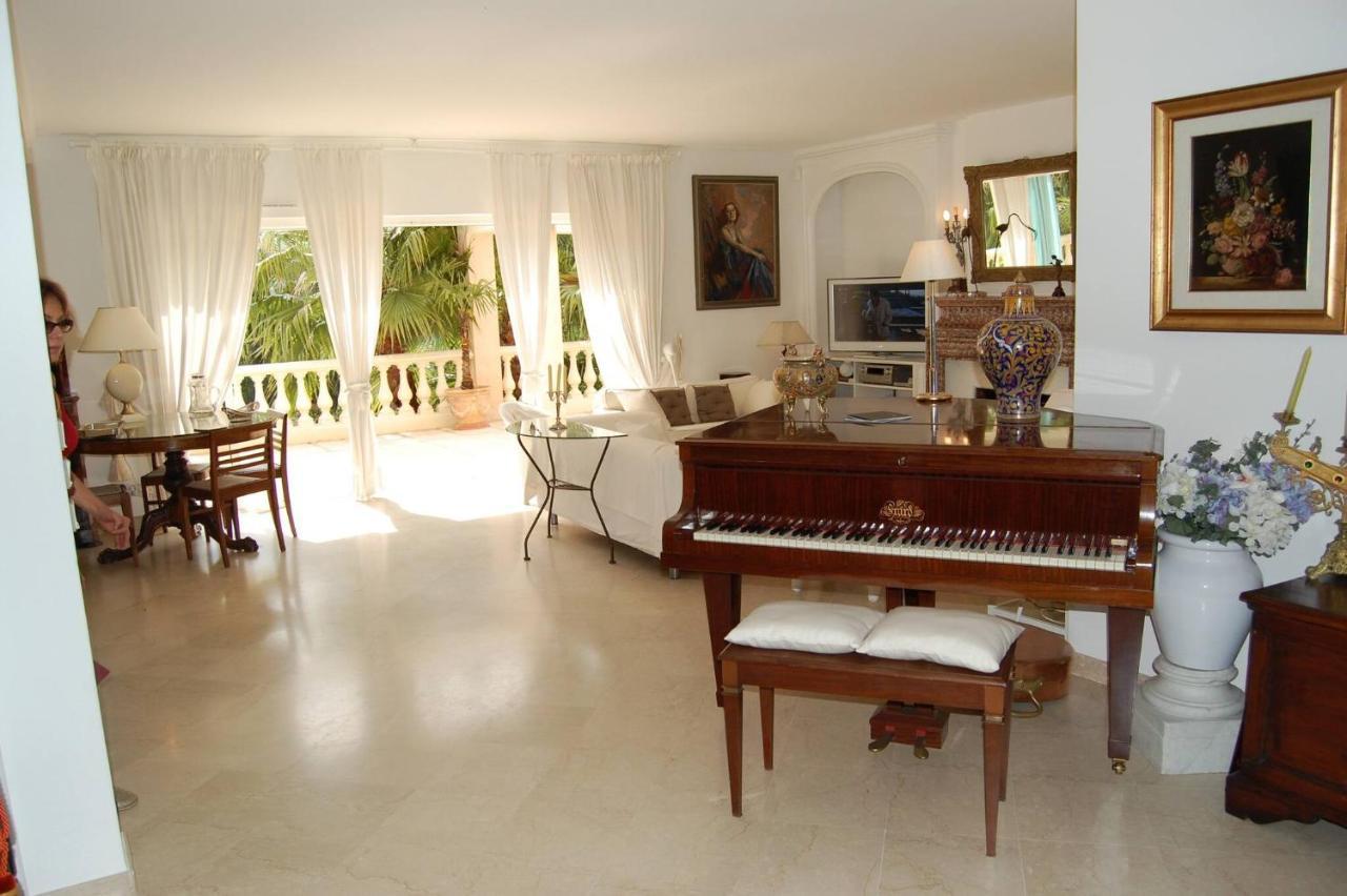 Juan Les Pins Near Cannes Beaches 18-20 Guests Villa